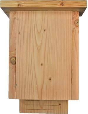 Installer des nichoirs à chauves-souris permet d'héberger les prédateurs naturels de la mouche de l'olive. Les chiroptères chassent les mouches des olives adultes